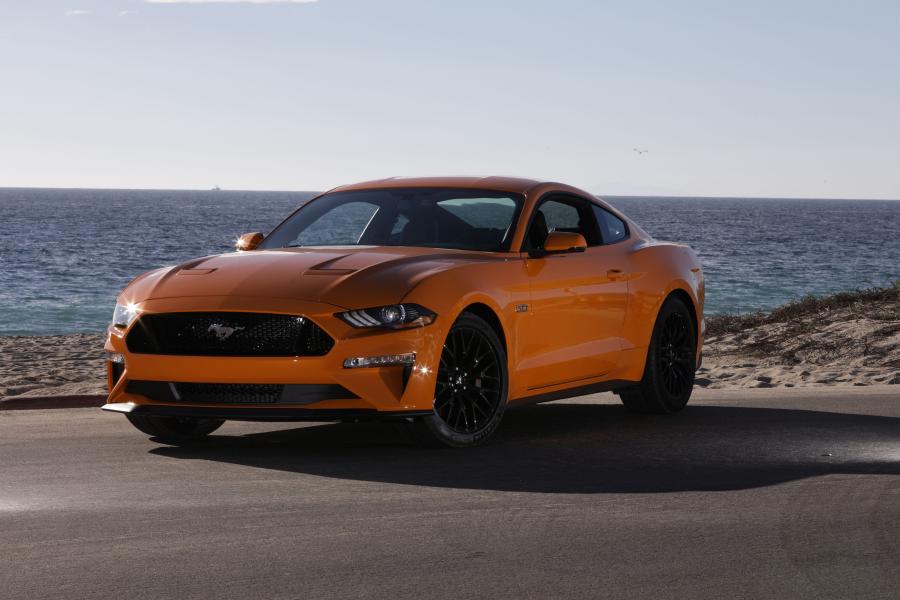  Ford Mustang GT Fastback 2017 года  (NA) (фото 31 из 40)